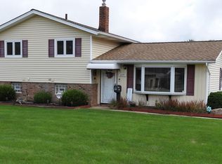 6195 Hardin Dr, Brookpark, OH 44142
