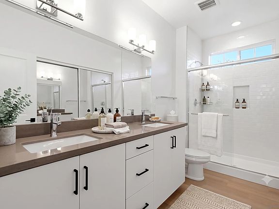 4th image of 307 Ishaan Ln
