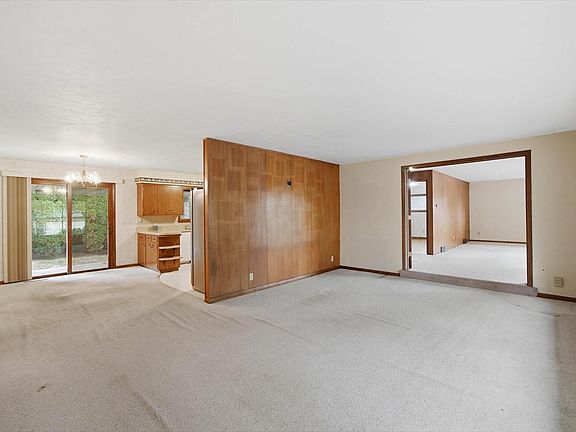 3rd image of 918 S 7th AVENUE