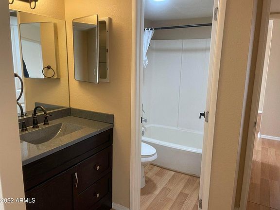 5th image of 3828 N 32nd St Unit 123