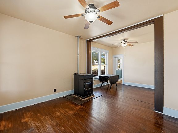 5th image of 110 Garfield Ave