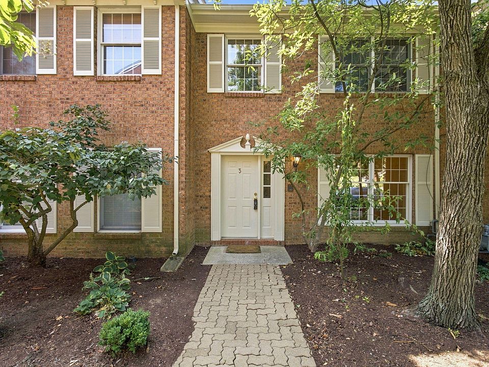 1st image of 541 W Short St APT 3