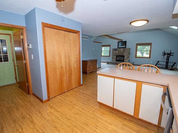 4th image of 58513 Eller Dr