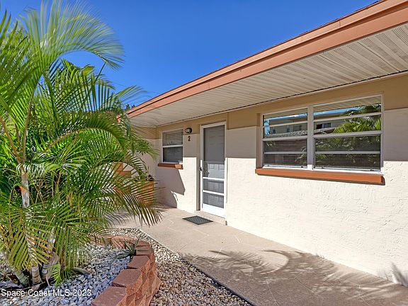 3rd image of 353 Polk Ave APT 2