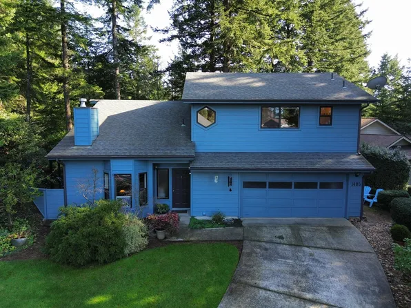 1495 Seacrest Ln, Brookings, OR 97415