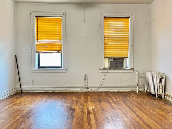2nd image of 2802 Kennedy Blvd #211E