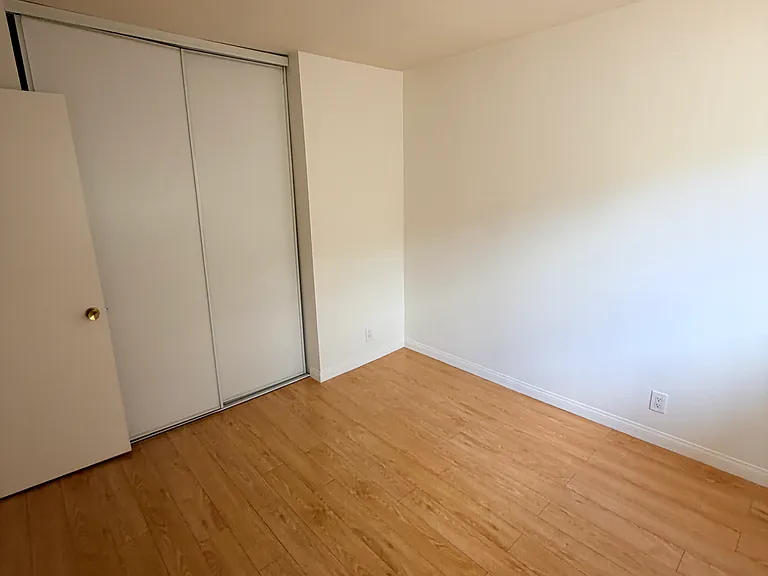 14327 Dickens St — Photo 6