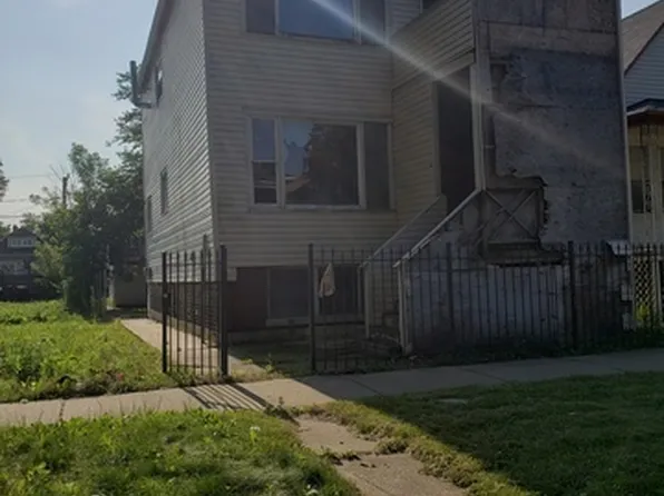 8608 S Colfax Ave, Chicago, IL 60617