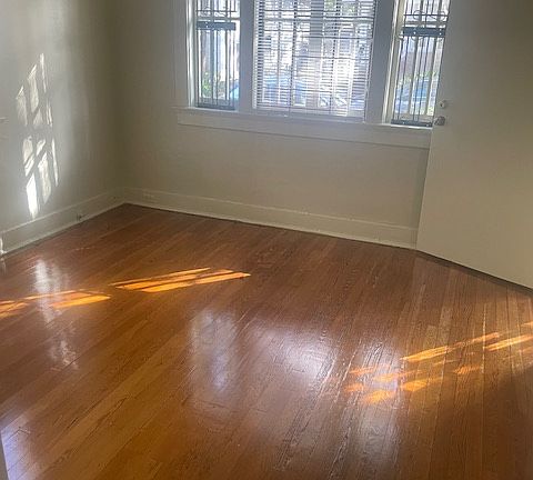 4th image of 2502 Pine St APT B