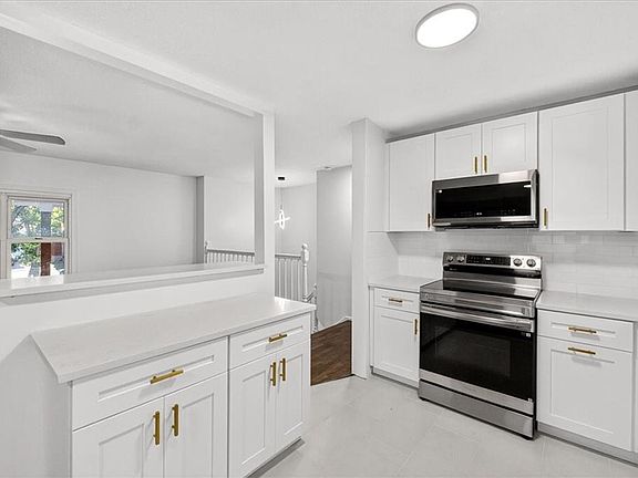5th image of 4914 N Wallace Dr