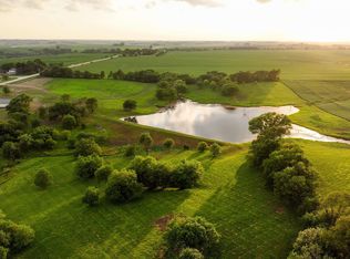15617 Bear Creek Rd, Earlham, IA 50072