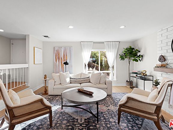 5th image of 4436 Winnetka Ave