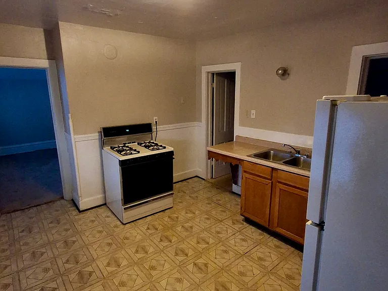 2713A S Herman St #A — Photo 3