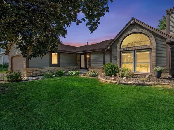 880 East Elm ROAD, Oak Creek, WI 53154