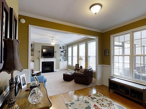 3rd image of 716 Sarazen Dr