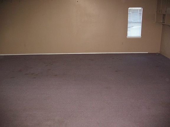 5th image of 3542 N Mercury Ave