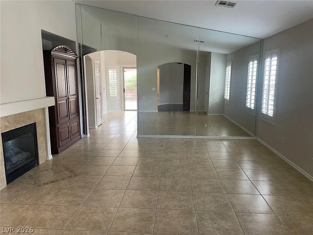 3 bed, 2.0 bath, 1521 sqft, $2,250 — Photo 4