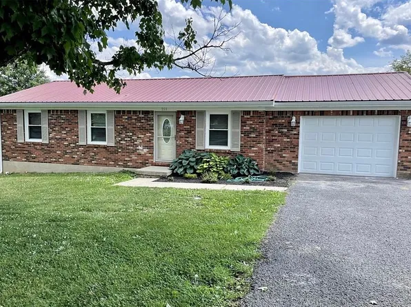 221 Orchard Dr, Stanford, KY 40484
