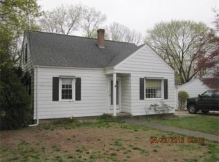 103 Howland Rd, Cranston, RI 02910