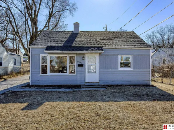 3605 Patrick Ave, Omaha, NE 68111