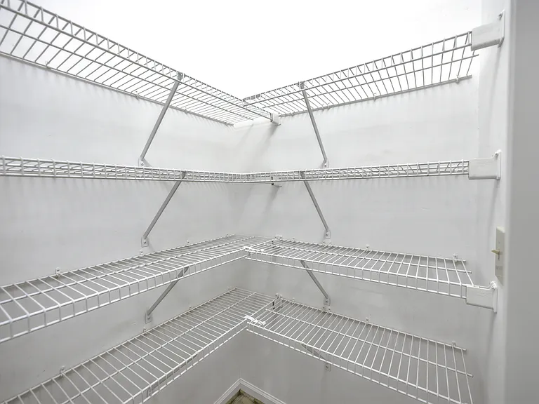 5525A Hampstead Way — Photo 33