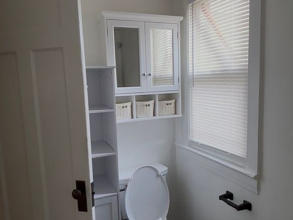 5th image of 56 Rockingham St Unit 1