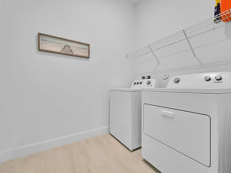 14185 SW Daphne St — Photo 28