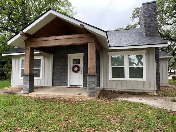 4301 4th St, Brownwood, TX 76801