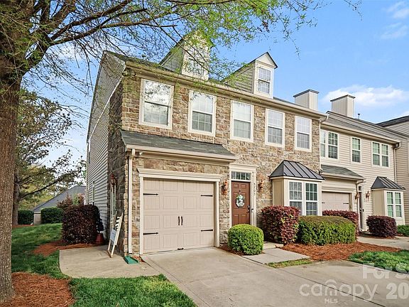 3rd image of 5705 Mossdale Ln