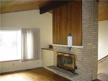 4th image of 11605 NE 116th St