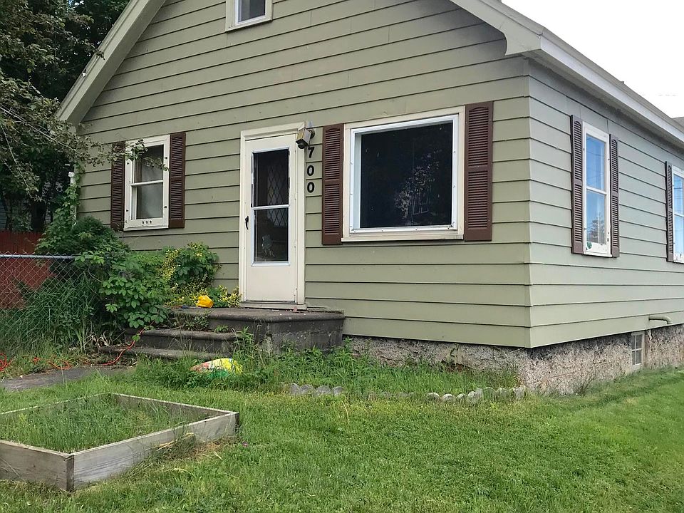1st image of 700 Fort St