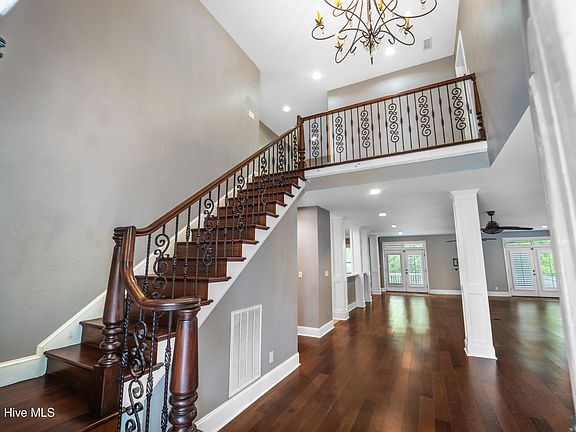 3rd image of 3821 Timber Stream Drive