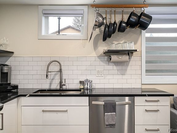 3rd image of 259 6th Street UNIT 3