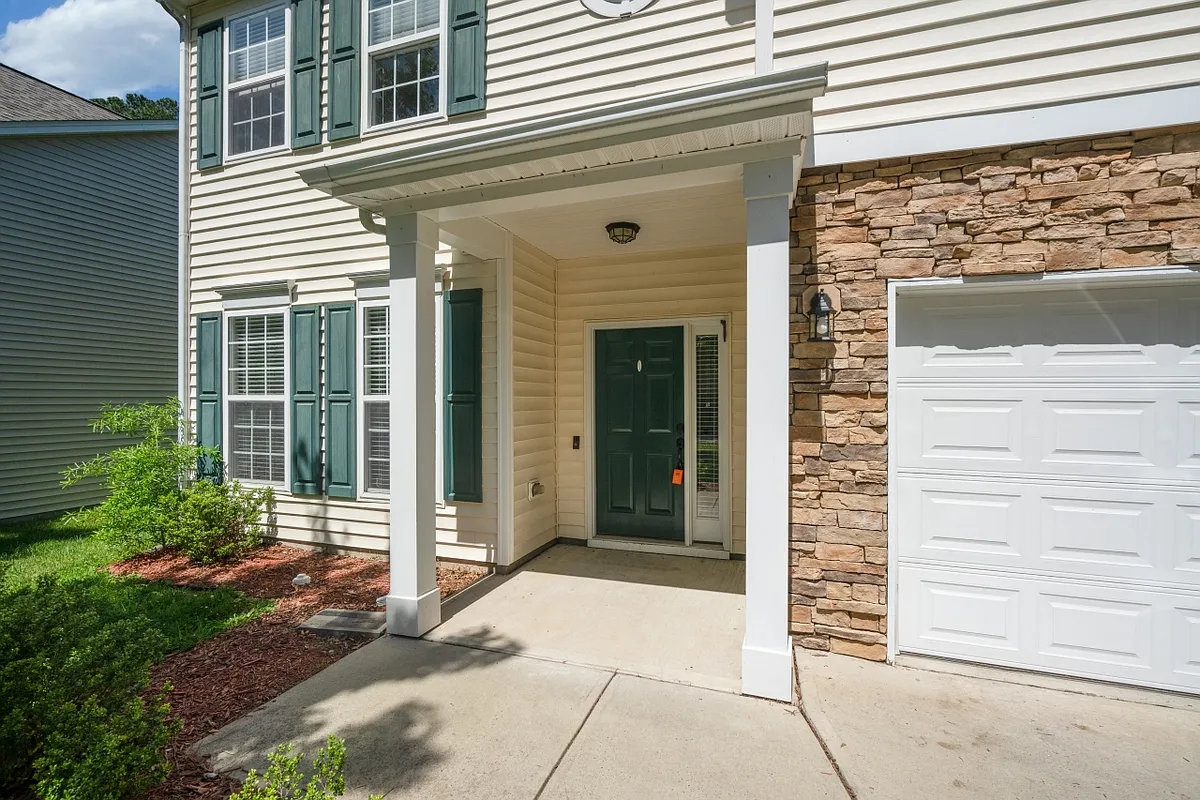 Building Photo - 2804 Sagebrush Ln