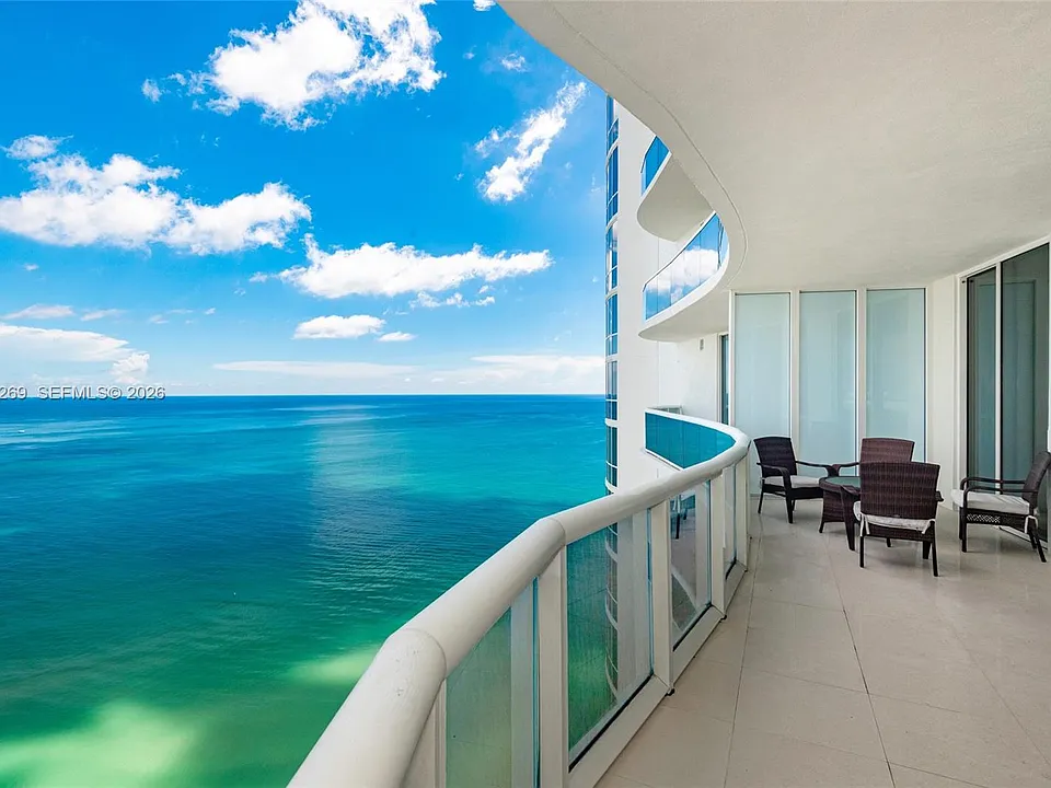 16001 Collins Ave #2903