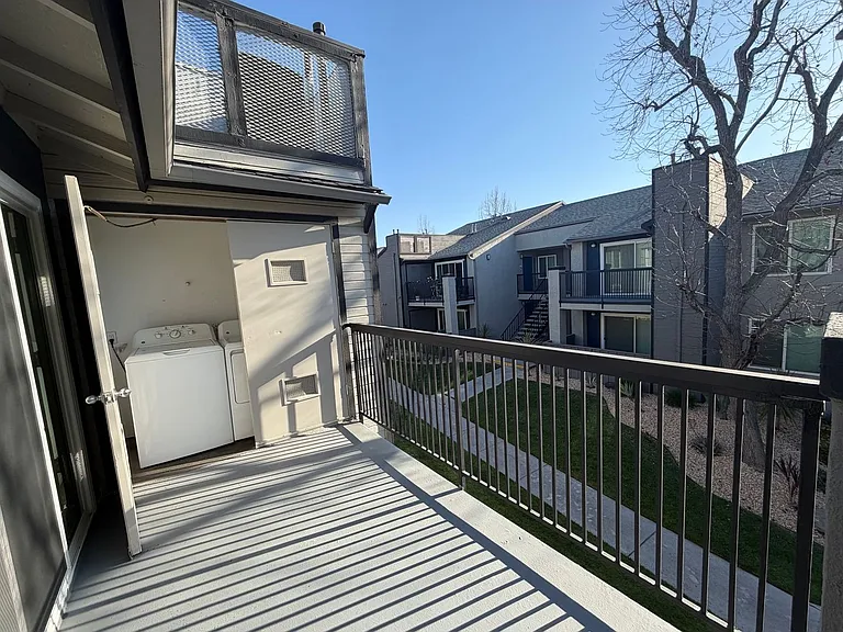 The James Apartments — Photo 82