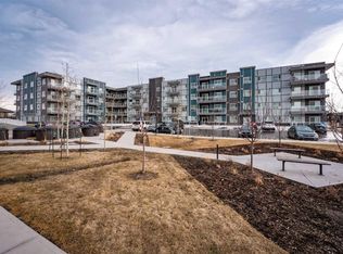40 W Carrington Plz N #215, Calgary, AB T3P 1Y3