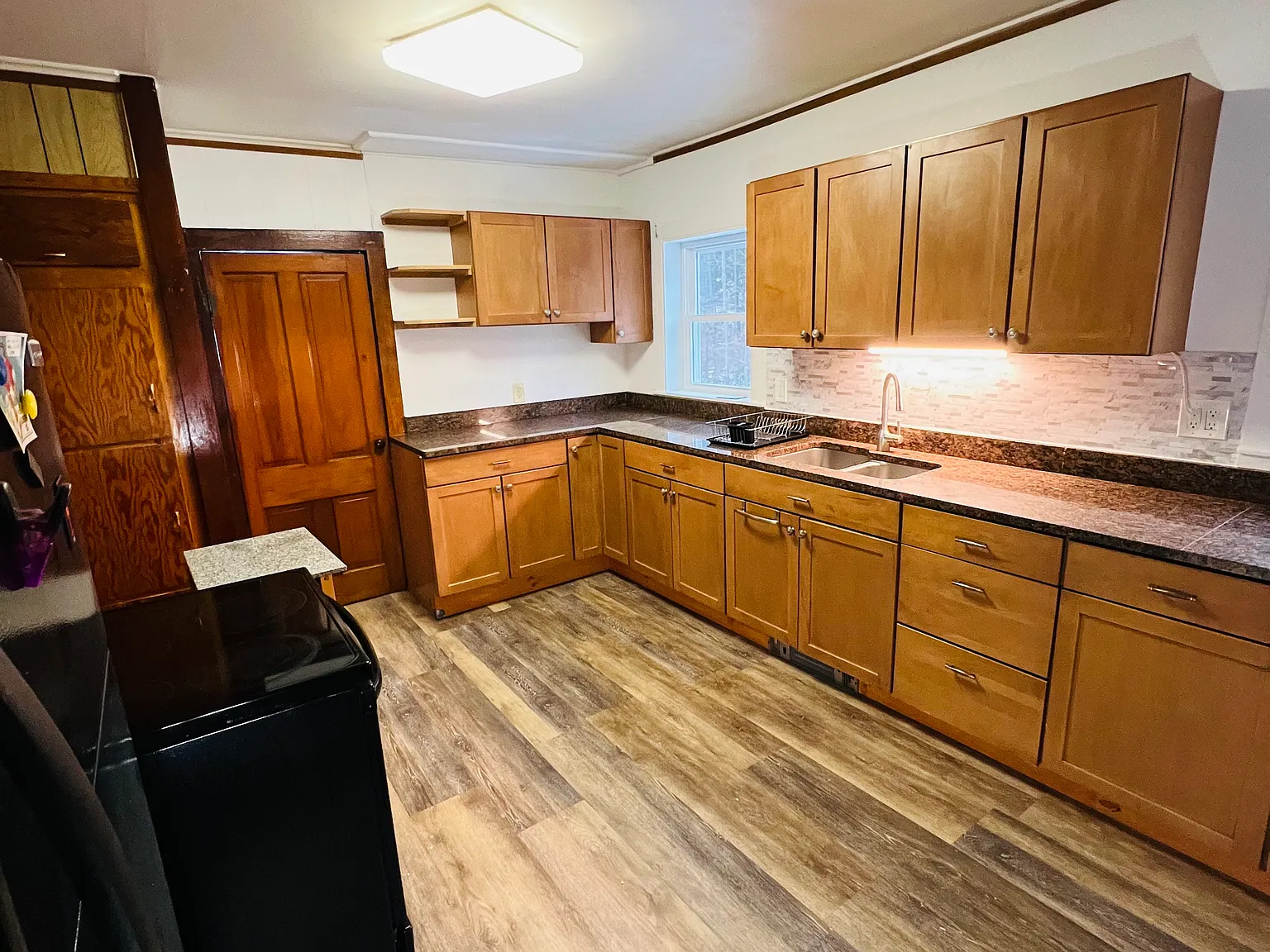 2 bed, 1150 sqft, $1,650 — Photo 1
