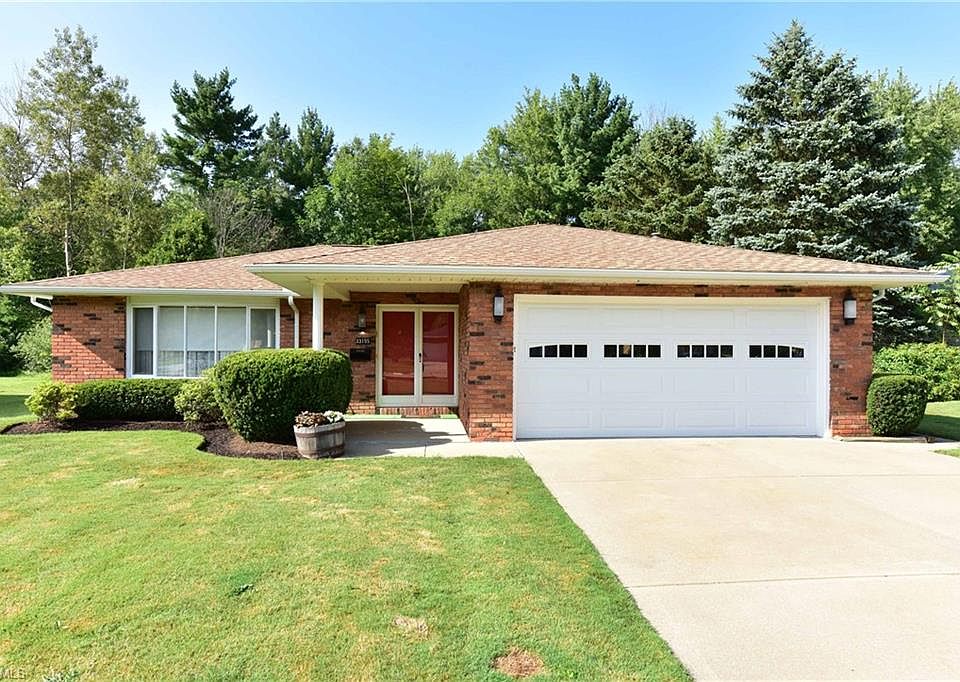 1st image of 33155 Arlesford Dr