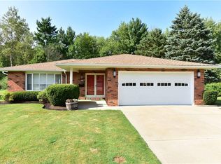 33155 Arlesford Dr, Solon, OH 44139