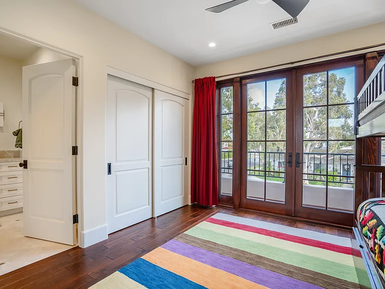 1010 Pine St — Photo 29