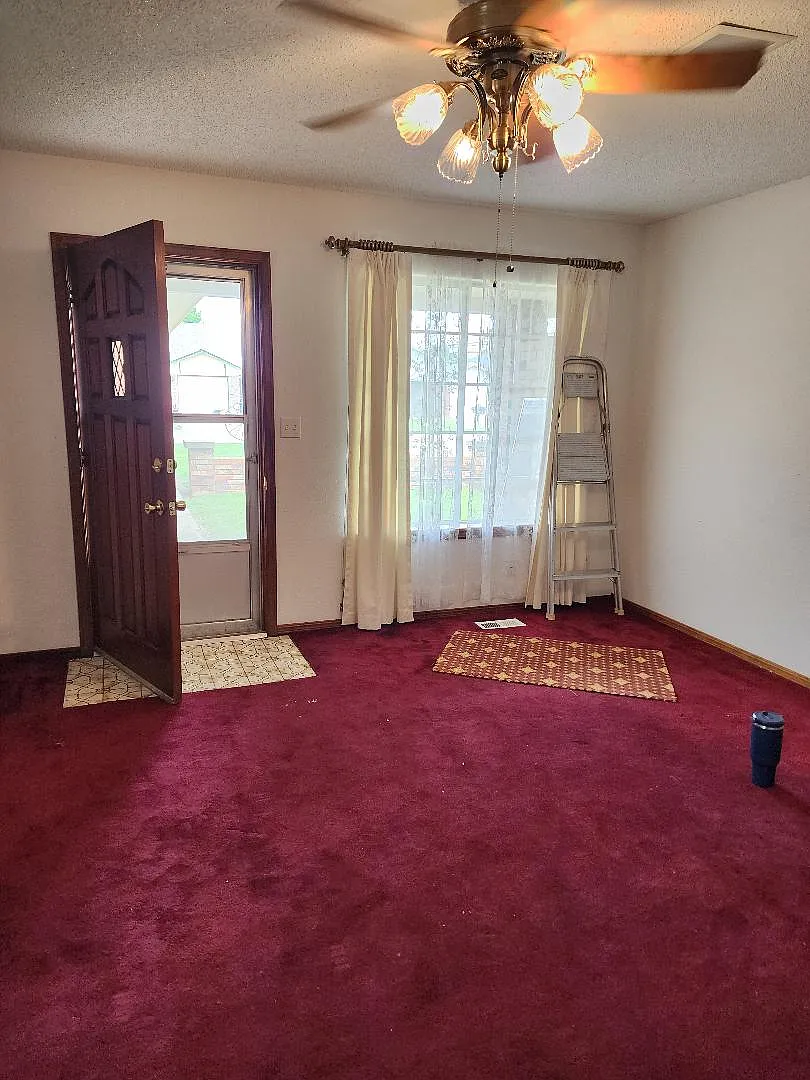 2 bed, 1000 sqft, $695 — Photo 3