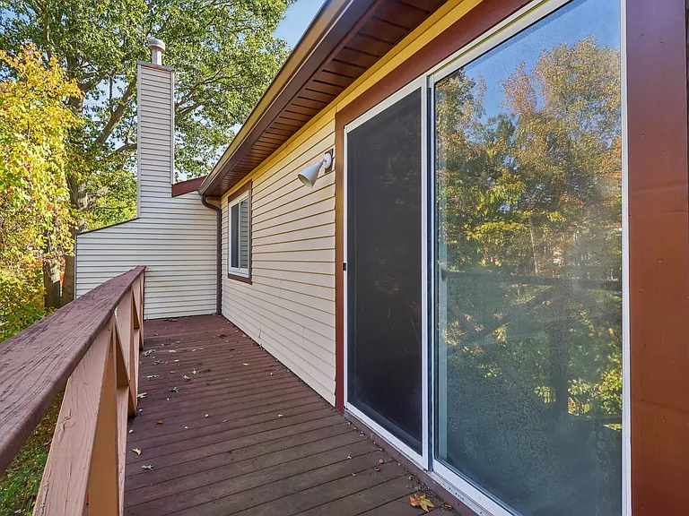 209 Greenbriar Ct — Photo 17