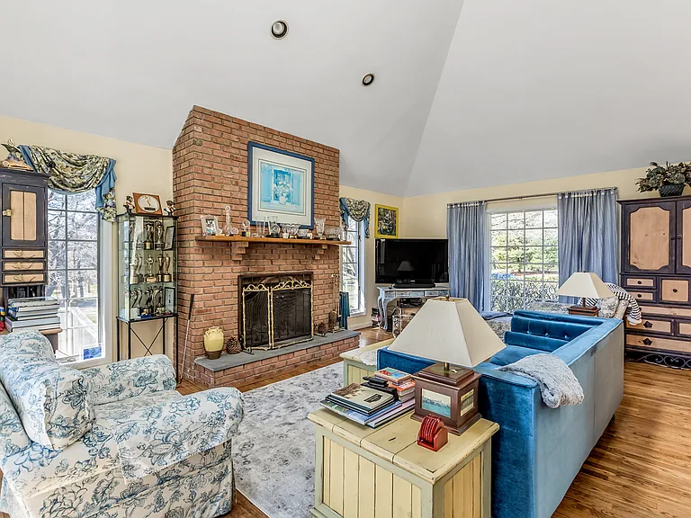3 Pine Grove Ct — Photo 4