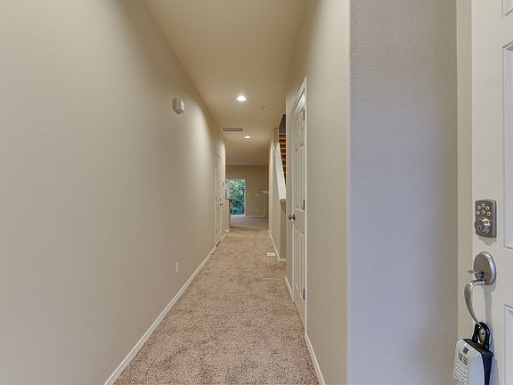 5th image of 1524 SE Oak St