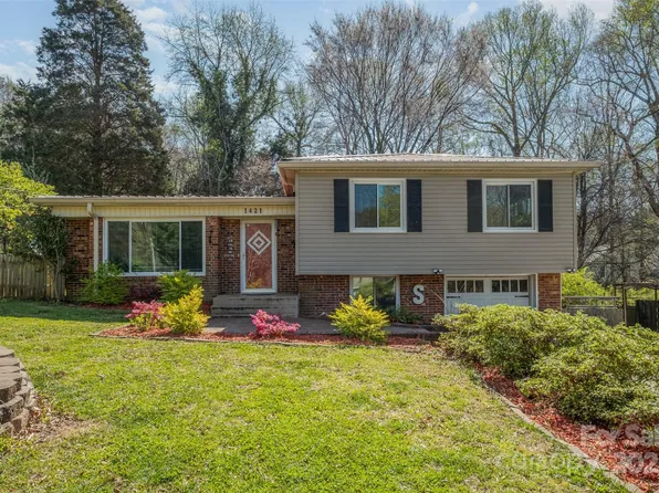 1421 Sherwood Dr, Kannapolis, NC 28081