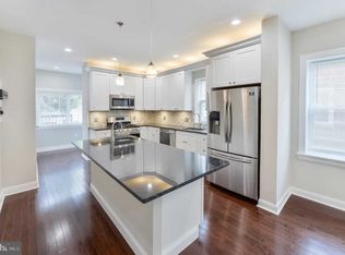 608 Hermitage St, Philadelphia, PA 19128