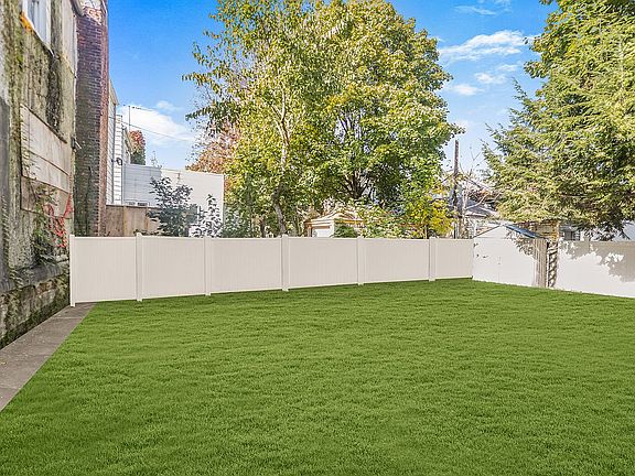 5th image of 2611 Avenue J