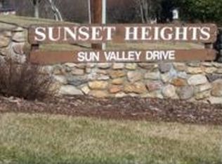 40 Sun Valley Dr, Alexander, NC 28701