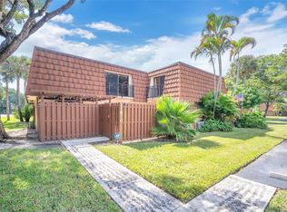 11870 SW 9th Ct, Davie, FL 33325